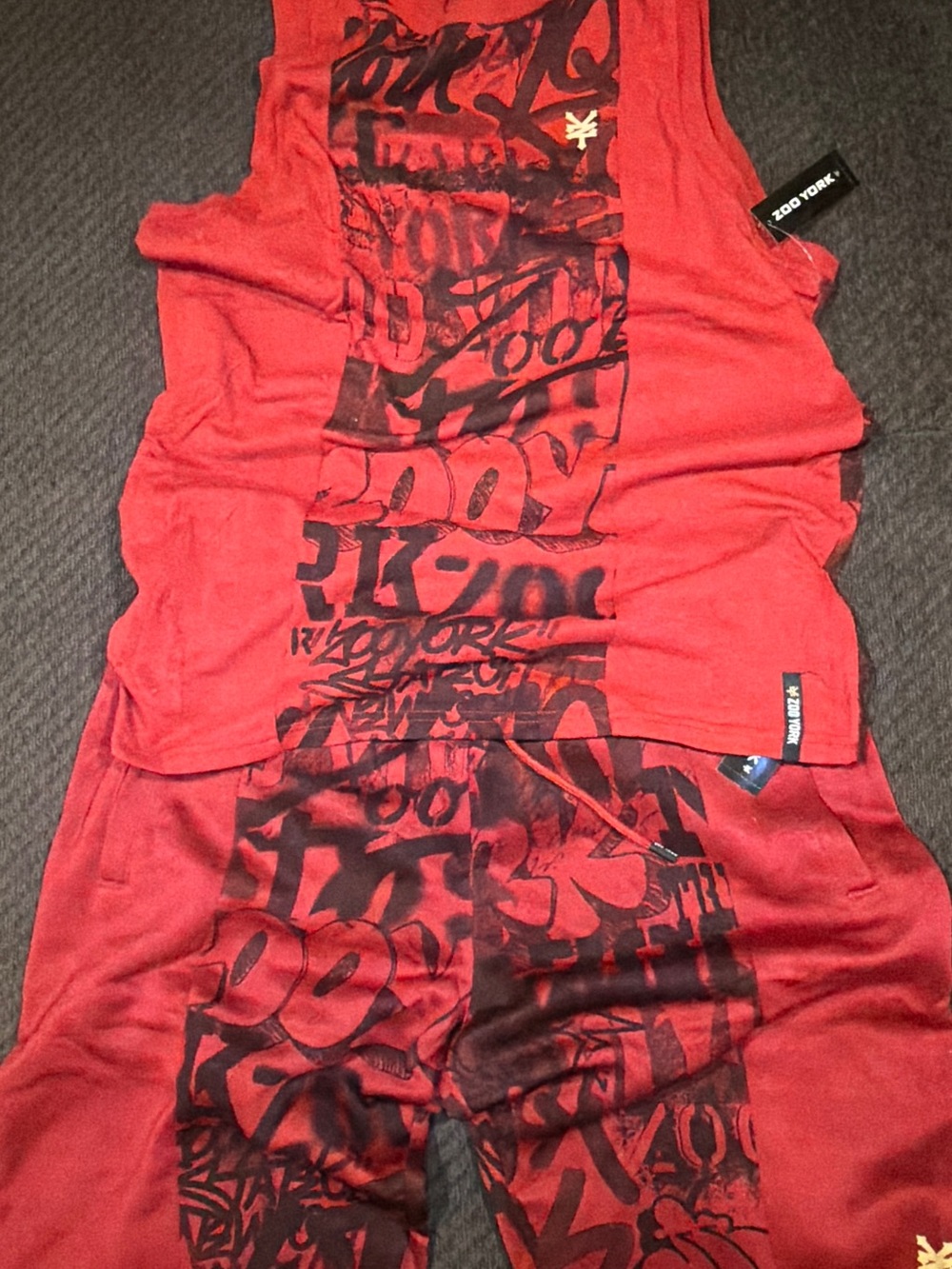 Zoo York Red w/black graffiti Large Tank top and shorts SET ($103 Retail) BNWT